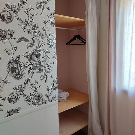 A Casetta Fiurita Daire